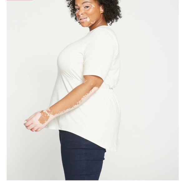 Universal Standard Tops - Universal Standard •S/14-16• Afternoon Tee Off White Top